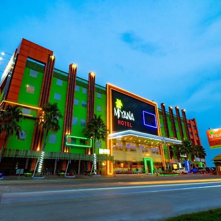 Miyanna Hotel Medan Exterior foto