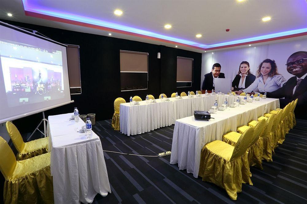 Miyanna Hotel Medan Exterior foto